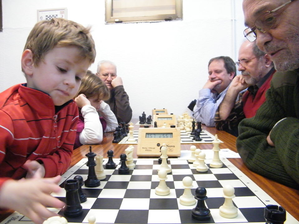 Los beneficios de entrenar la mente jugando al ajedrez
