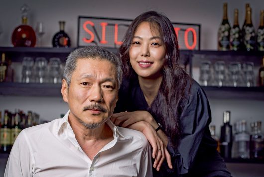 Hong-Sang-soo-Kim-Min-hee-le-cineaste-et-sa-muse